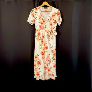 Duetime Maternity White and Pink Floral Midi Dress Size M